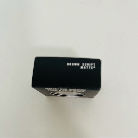MAC Brown Script Eyeshadow - Picture 5 of 6